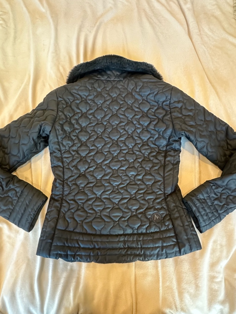 Marmot Women's Chelsea Quilted Puffer Jacket with Faux Fur Collar - Picture 6 of 11